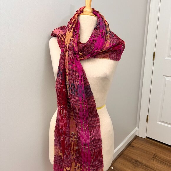 Suantrai of Ireland Open Weave Wool Scarf Pink and Orange - Picture 11 of 12